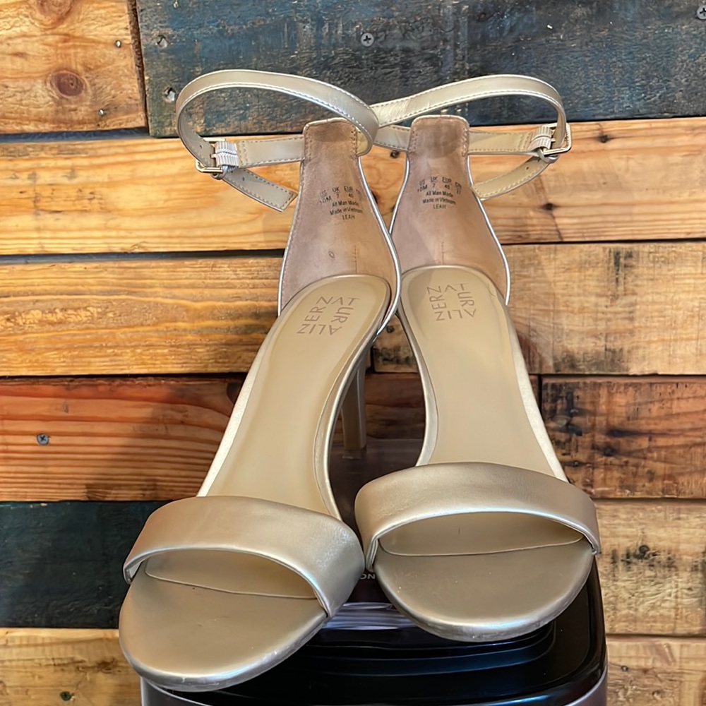 Naturalizer 3 in stappy gold heel
